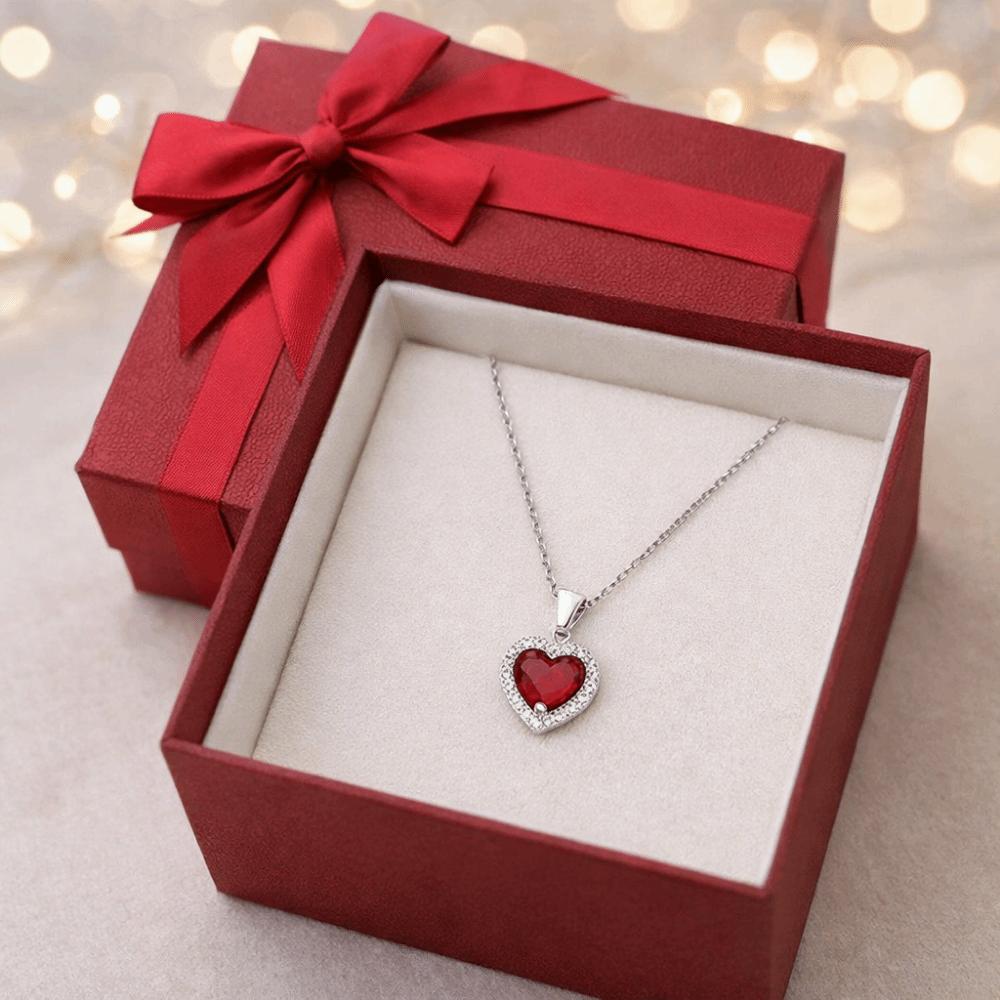 Crystal Inlaid Crystal Necklace Elegant Charm heart necklace  Valentine's Day Gift