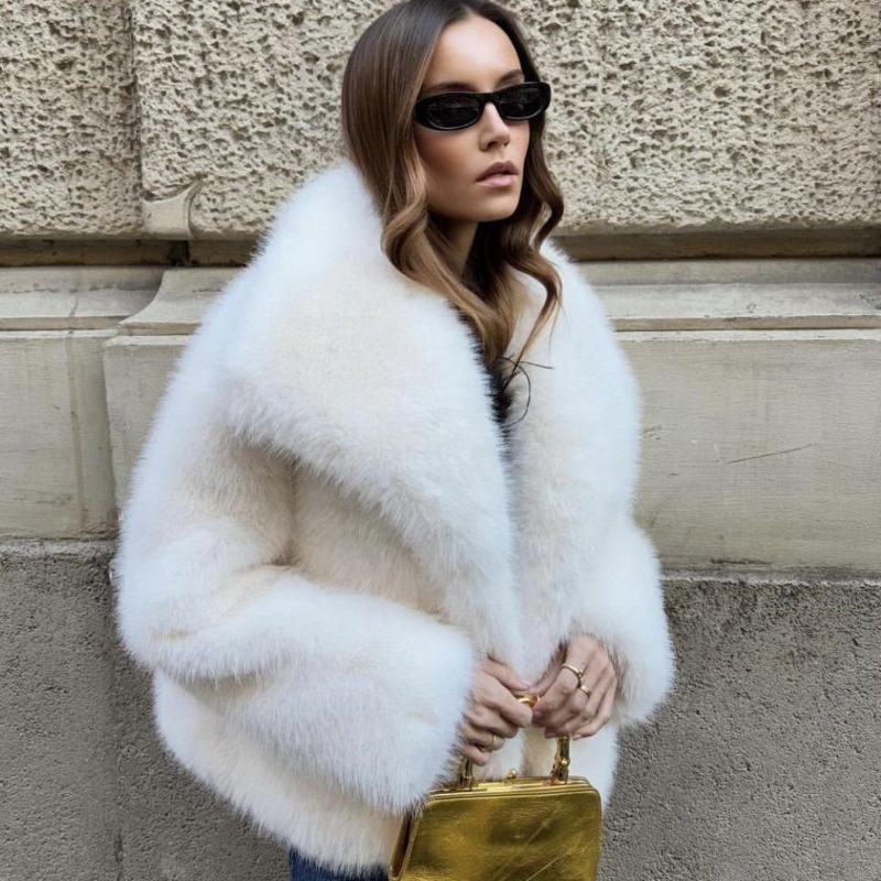 Winter Large Lapel Fur Jacket Women's Imitation Fox Fur Temperament Celebrity Style Faux Fur Jacket
