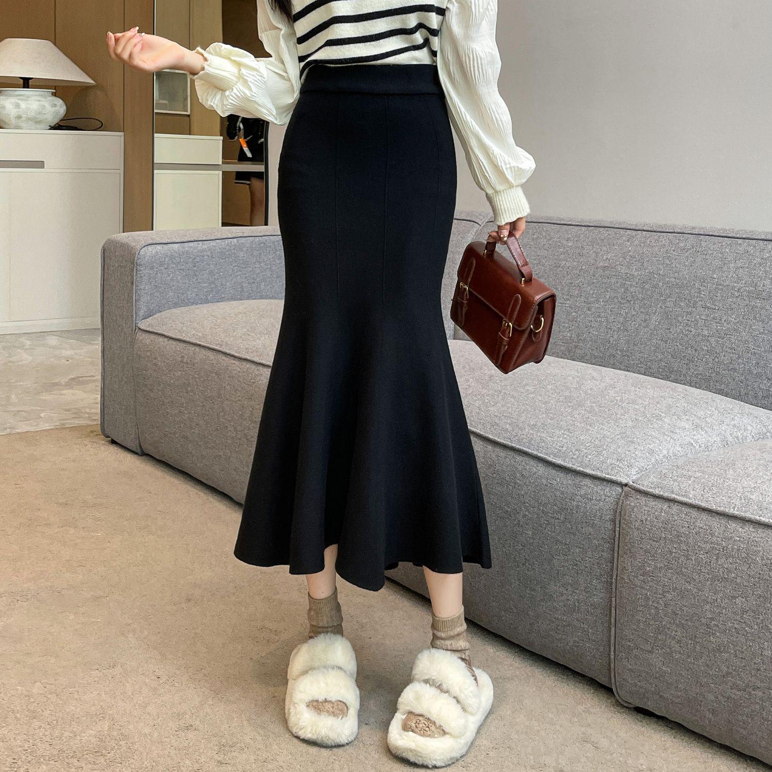 

Black Knit High Waist Midi Skirt for Pear Shape Women, Plus Size A-Line Fishtail, Autumn/Winter. One Size 【Recommended 40-70kg】