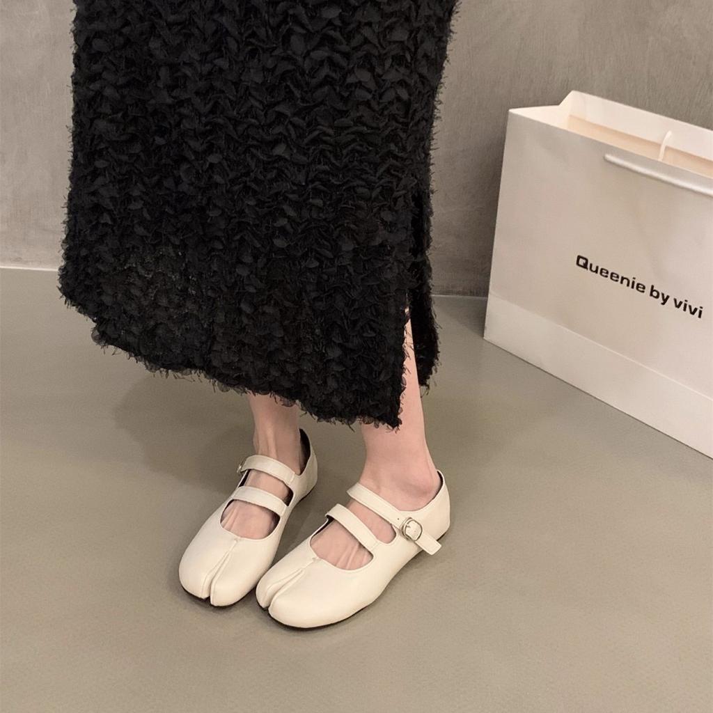 Flat-bottomed split-toed pig's trotters Mary Jane single shoes women's shoes spring and autumn 2025 summer new shallow-mouth horseshoe pig's feet sho