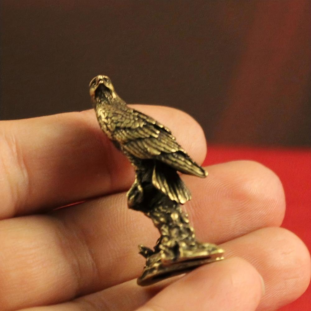 Brass Eagle Statue Vintage Simulated Animal Statue Home Office Desk Decor Ornament Antique Handicrafts Gift Animal Decoration