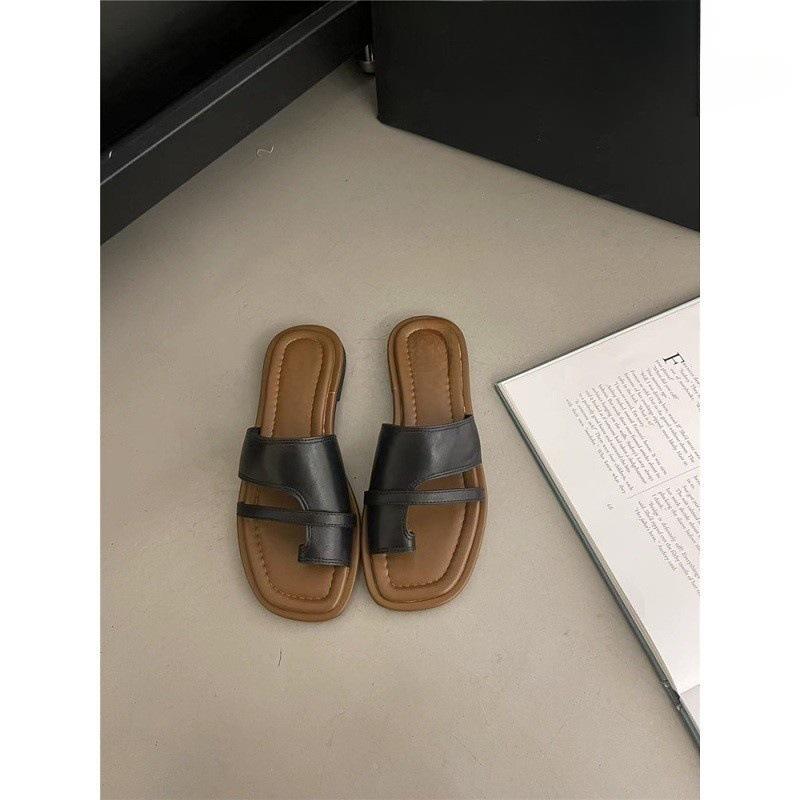 Set of toe slippers women's shoes 2025 new summer Korean version retro simple with skirt one pedal Roman sandals