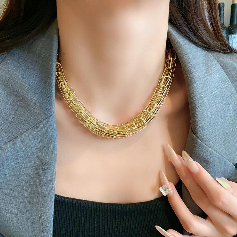 Rectangular Hollowed-Out Necklace Exaggerated Neckchain Fashionable And Elegant Trendy Party Jewelry Accessory