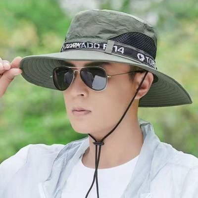 Chapeaux et casquettes
