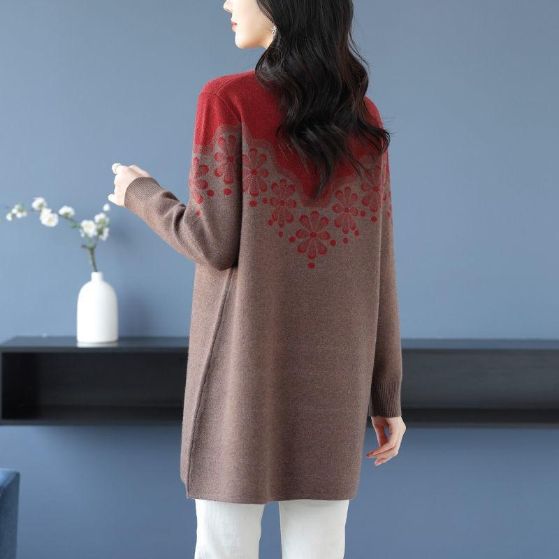 Middle-aged Elderly Mother's Wear Diamond Sweater Women's Mid-length Bottoming Shirt Loose Embroidered Sweater A-line Skirt