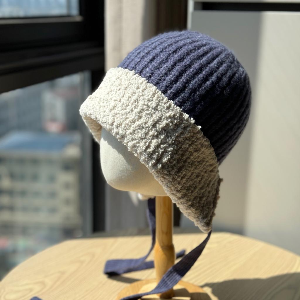 New Hats for Women Autumn and Winter Lamb Hair Ear Protection Plus Velvet Knitted Hat with Face Small Toe Cap Cold Protection Hat