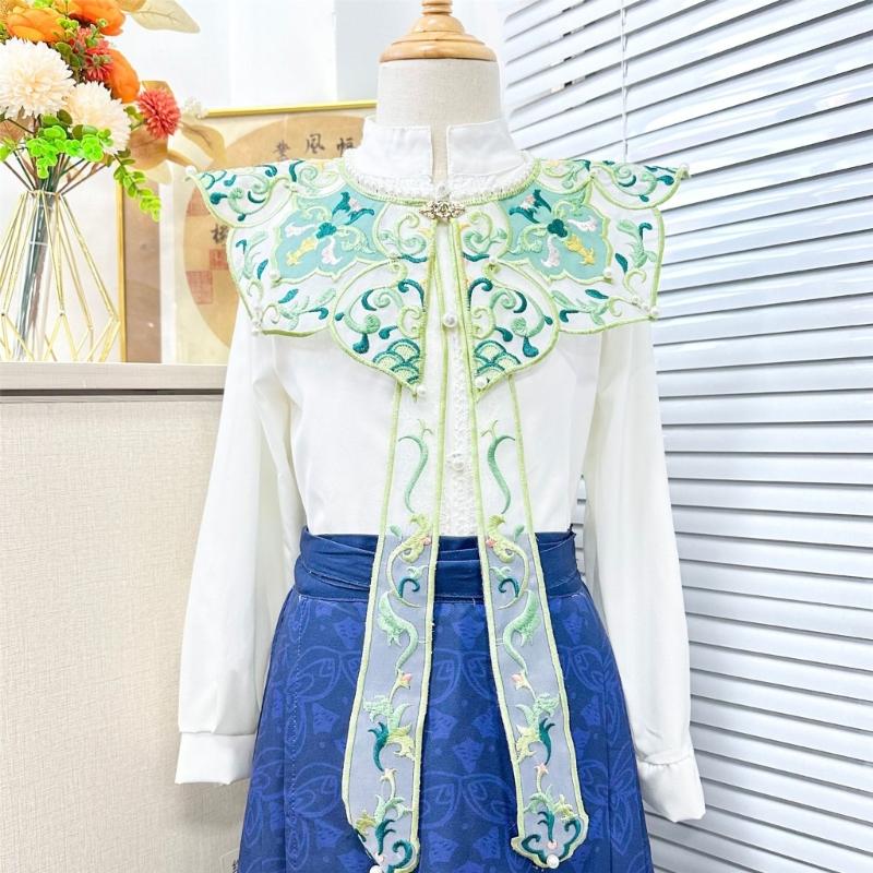 Traditional Chinese Embroidered Flower Cloud Collar with Tassels Polyester Comfortable for Cloth Accessory Cultural Wear
