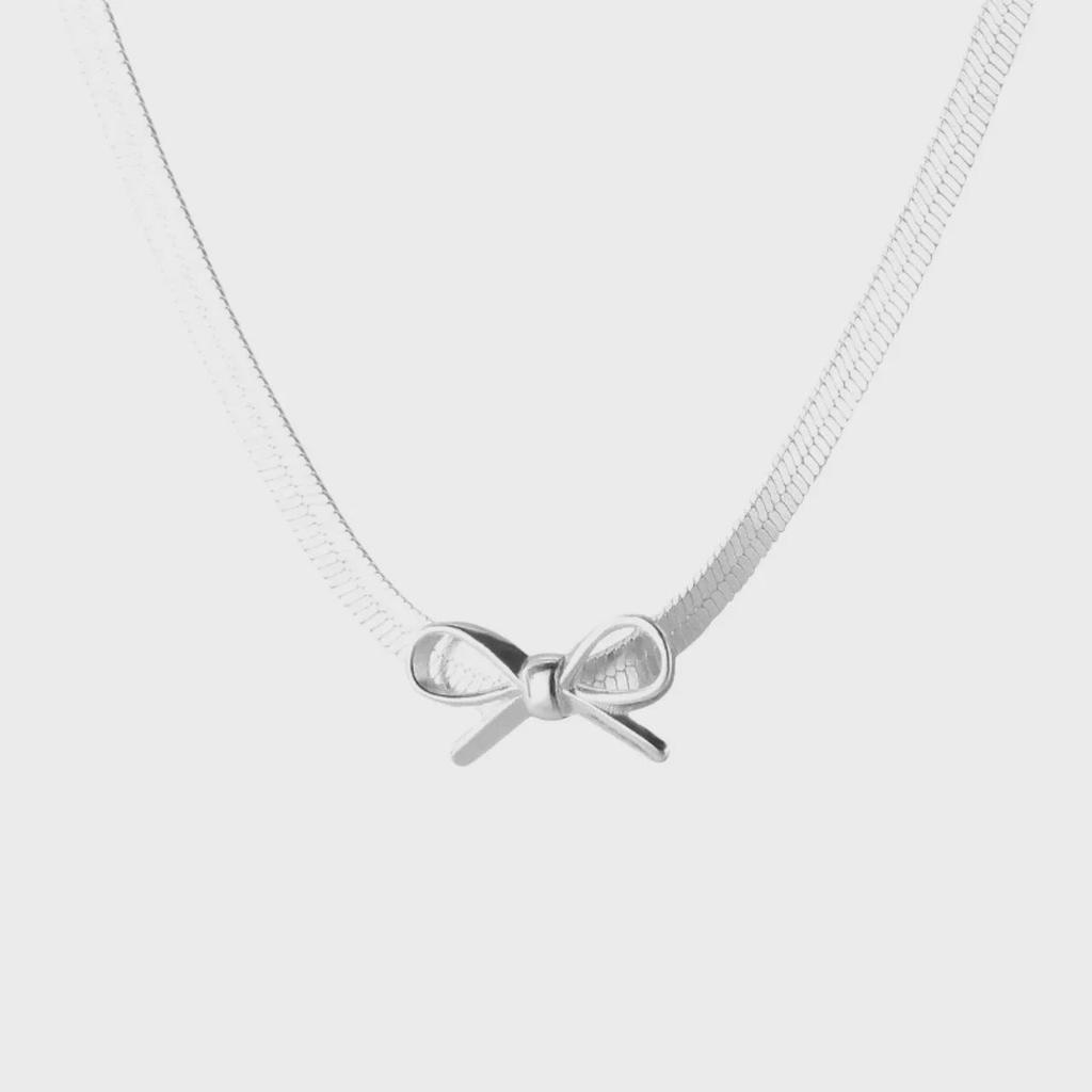 Silver Snake Bone Chain Choker Necklace – Elegant Niche Design