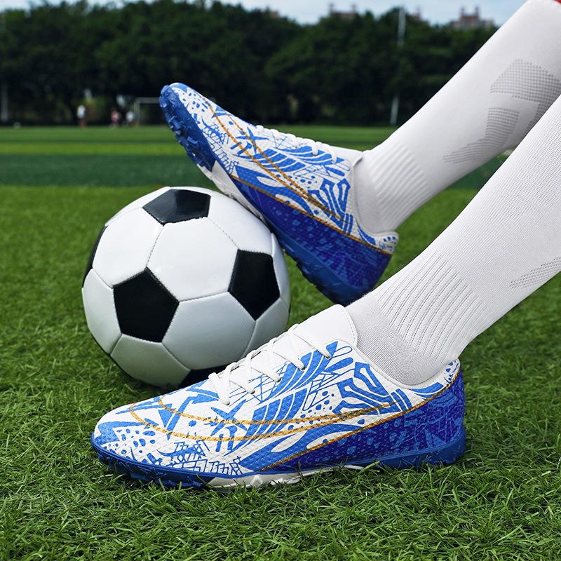 Football shoes men's and women's low-top blue and white porcelain broken nails Youth professional training sneakers Children's large-size sneakers