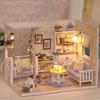 DIY Puppenhaus aus Holz, handgefertigter Miniaturbausatz, LED-Wohnzimmermodell und alle Möbel
