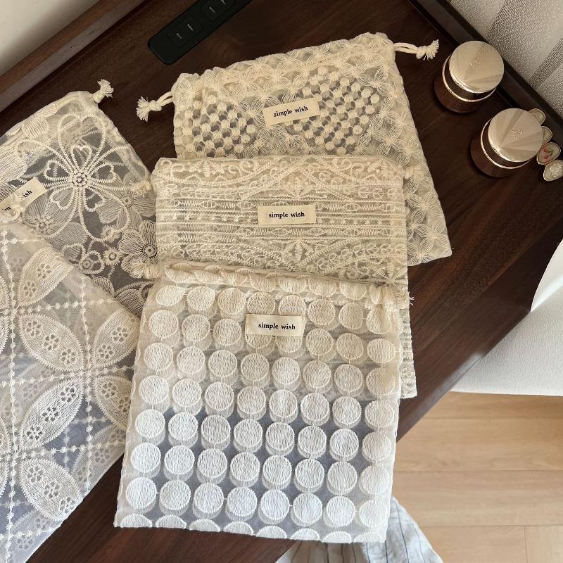 French Retro Literary Lace Cotton Embroidery Drawstring Small Cloth Bag Single-layer Thin Beam Mouth Storage Bag