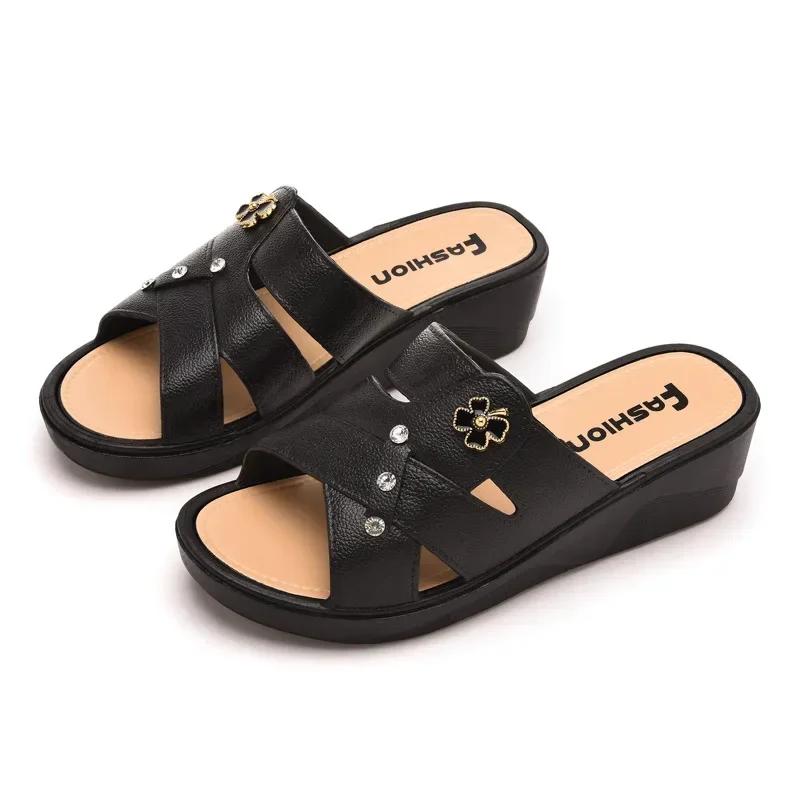 Fashion Women Shoes Summer Slippers Women Wear Outside Thick Sole Wedge Heels Fashion Slippers Soft Bottom Mother Shoes Zapatos De Mujer