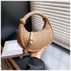IELGY Retro Woven Messenger Bag Niche Design Portable Commuter Dumpling Bag