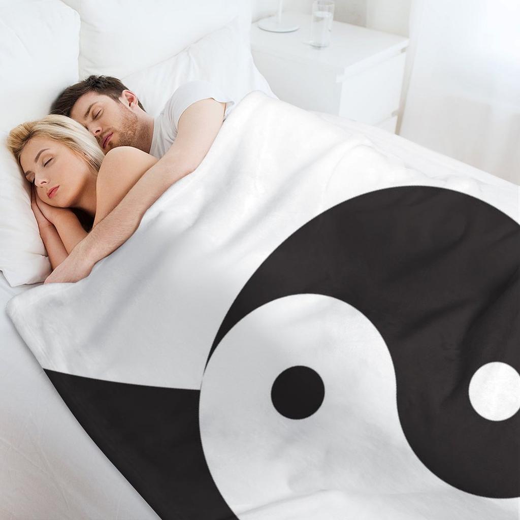 Yin Yang symbol Throw Blanket Luxury Designer Flannel Fabric Luxury Throw Blankets For Baby Blankets