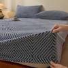 Soft Warm Mattress Cover with All Around Elastic Band Coral Fleece Mattress Cover Bed Linen Double Queen King Mattress Protector