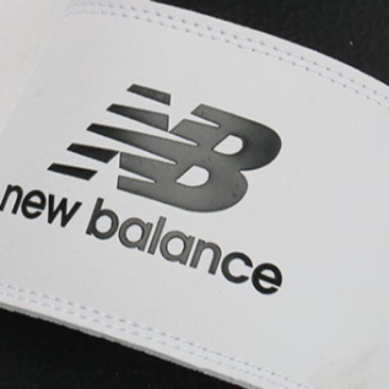 New Balance Unisex Slipper Indoor Shoes White Black Suf050w2