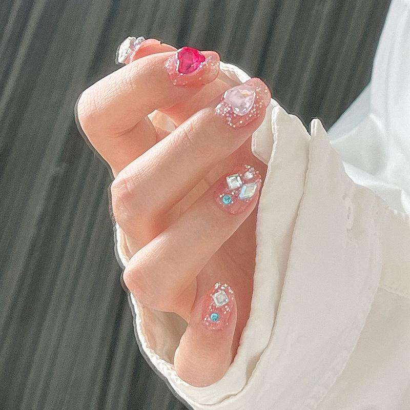 Xiaohongshu Pink Heart Diamond Nail Patches - Short Transparent Wearable Manicure Tips