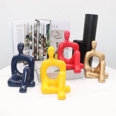 Minimalistisch Hars Zittend Figuur Ornament voor Kantoor of Huisdecoratie