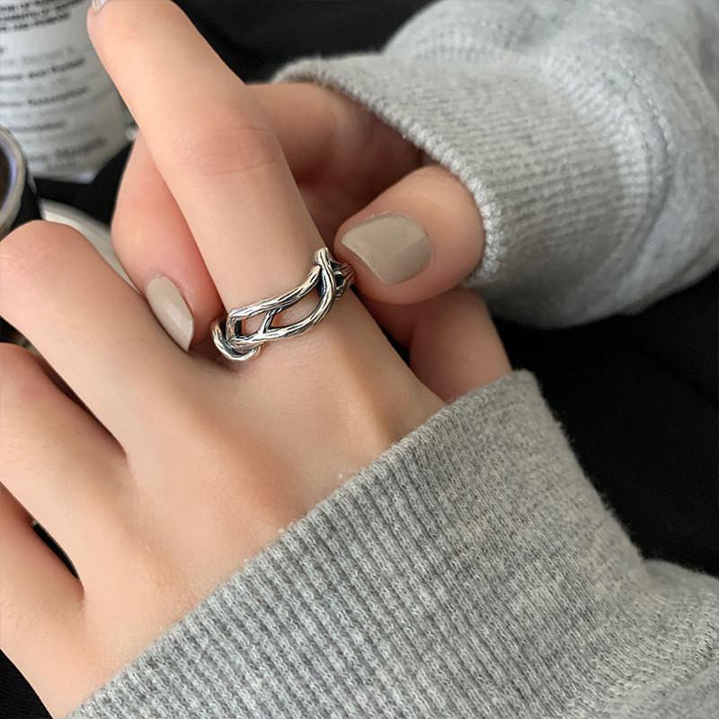 

Fashionforward Vintage Korean 925 Silver Adjustable Ring With Intricate Hollow Design Ideal For Trendy Outfits J2416