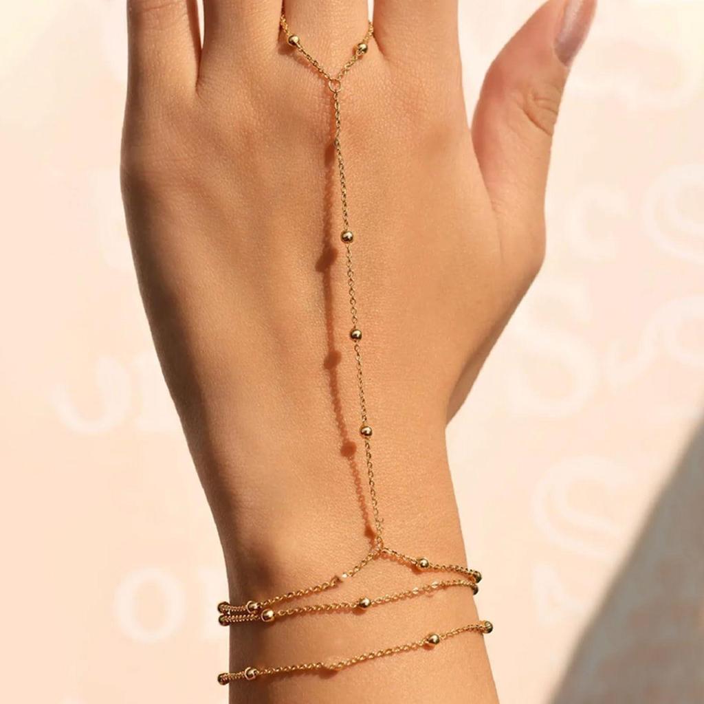 Bracciale Schiava Europeo Creativo in Cristallo Zirconia: Catena Quadrata con Perline e Collegamento al Dito da Donna