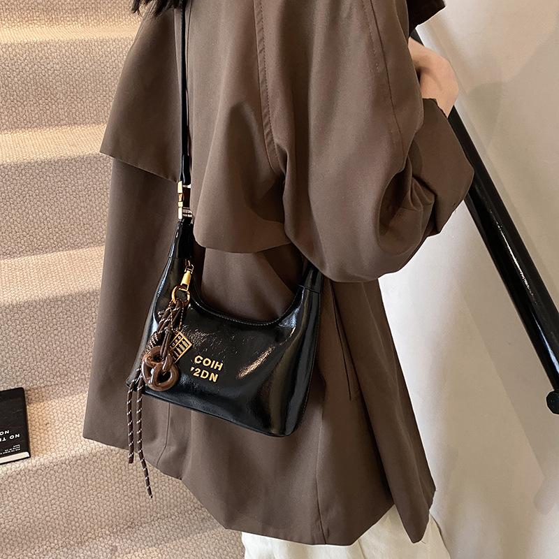 Simple and Fashionable Shoulder Bag Women's Autumn and Winter New Niche Trend High-end Casual Versatile Messenger Bag