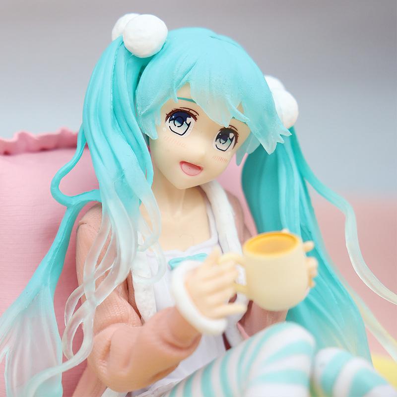 New Hatsune Miku Figure large base high quality Kawaii long hair Figurine Girls Collectable Pvc Model Toys Kids Desk Orname