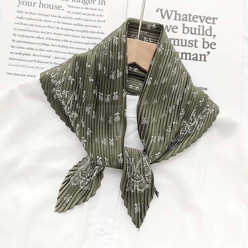 Retro Color Block Crinkled Square Scarf - 70cm Pleated Neckerchief in Imitation Silk for Women