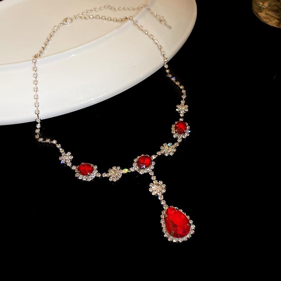 Court style diamond-set oval water drop pendant sweater chain temperament necklace