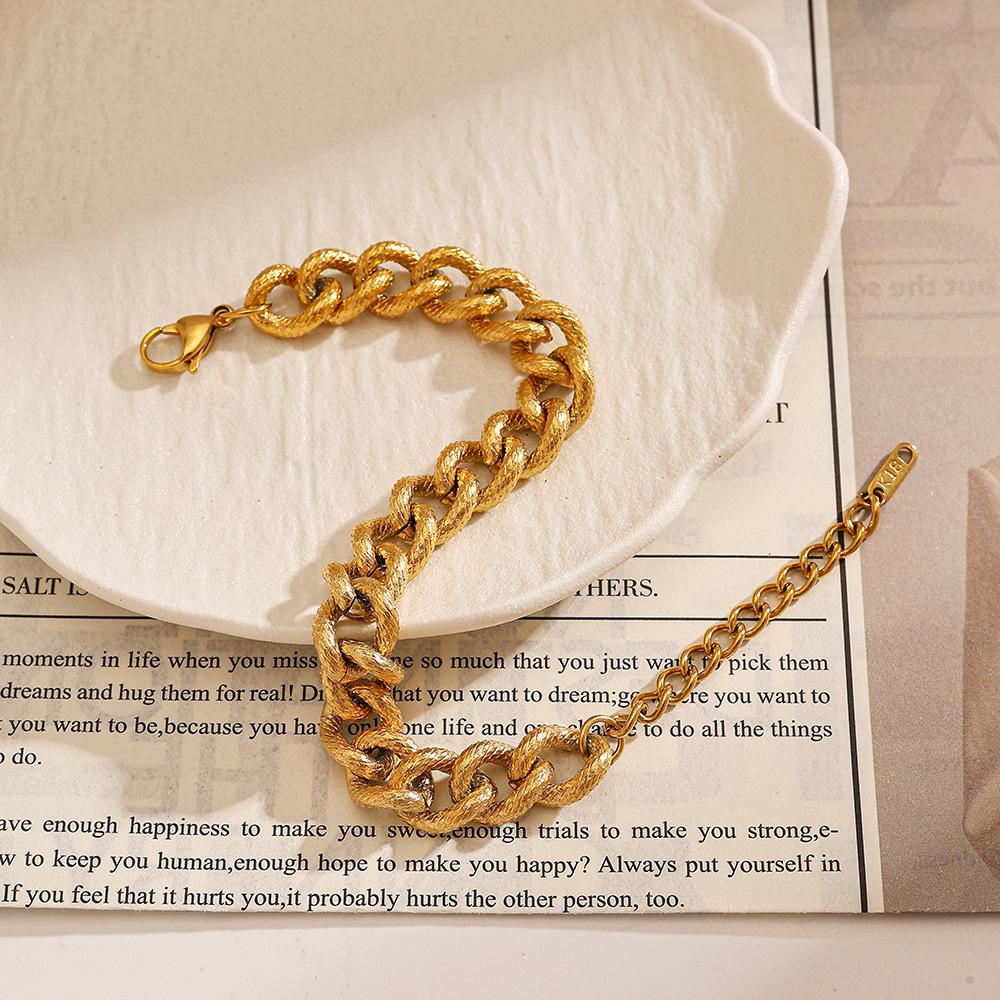 Yingtai Women's 18k Gold Non-Fading Twisted Chain Bracelet - Stainless and Titanium Steel, European and American Style, Fine Polish.