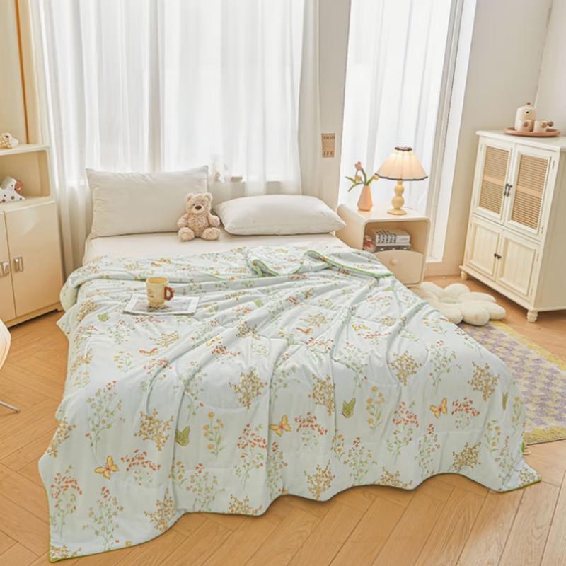 

Grace Cool-Touch Floral Antibacterial Summer Quilt