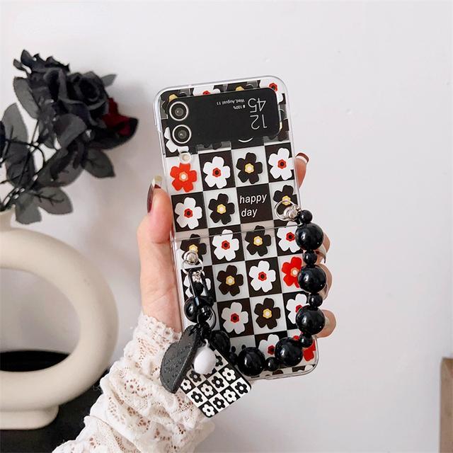 Cute Daisy Flower Bracelet Wrist Strap Phone Case For Samsung Galaxy Z Flip 3 4 Flower Transparent Cover For Z Flip3 Flip4 Funda