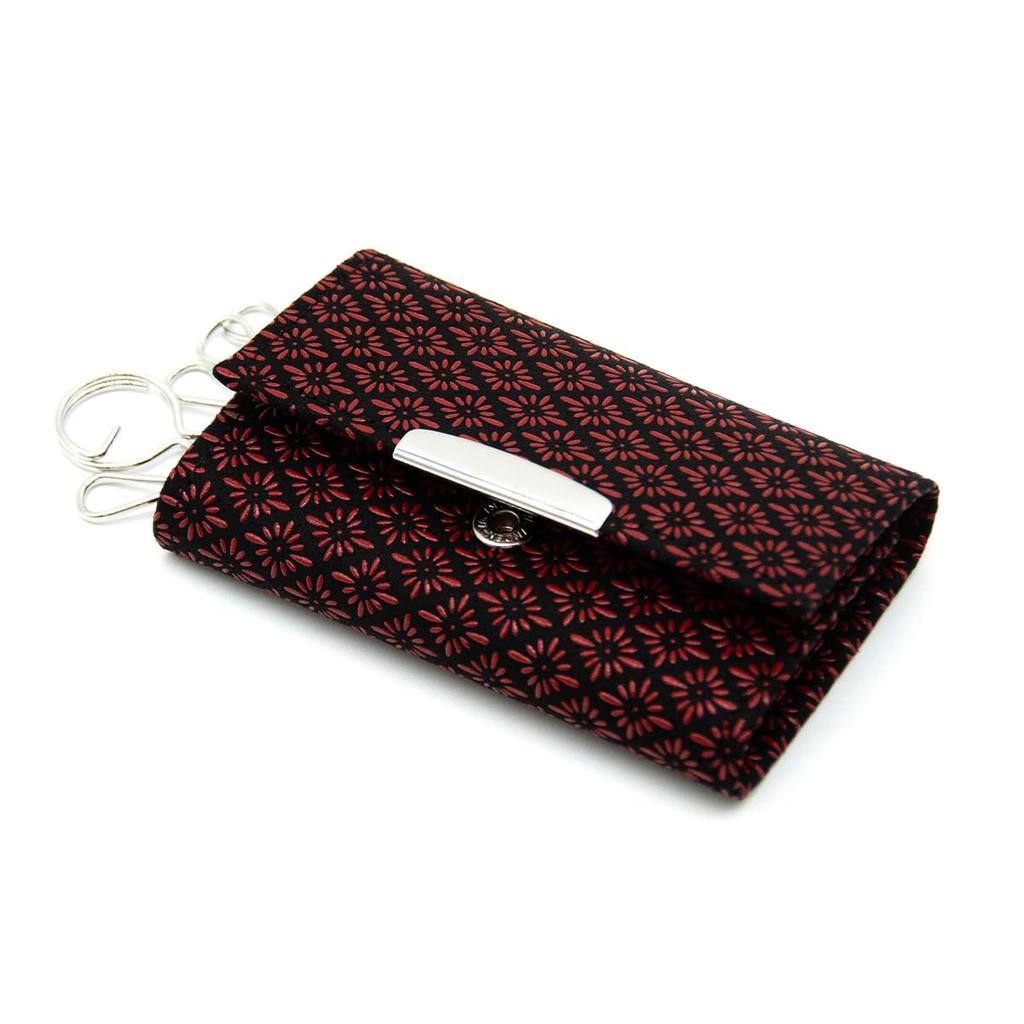 Inden Key Case Black with Red Diamond and Chrysanthemum [Inden-ya] C, Deerskin, Lacquer, Pattern, 4704-21-017