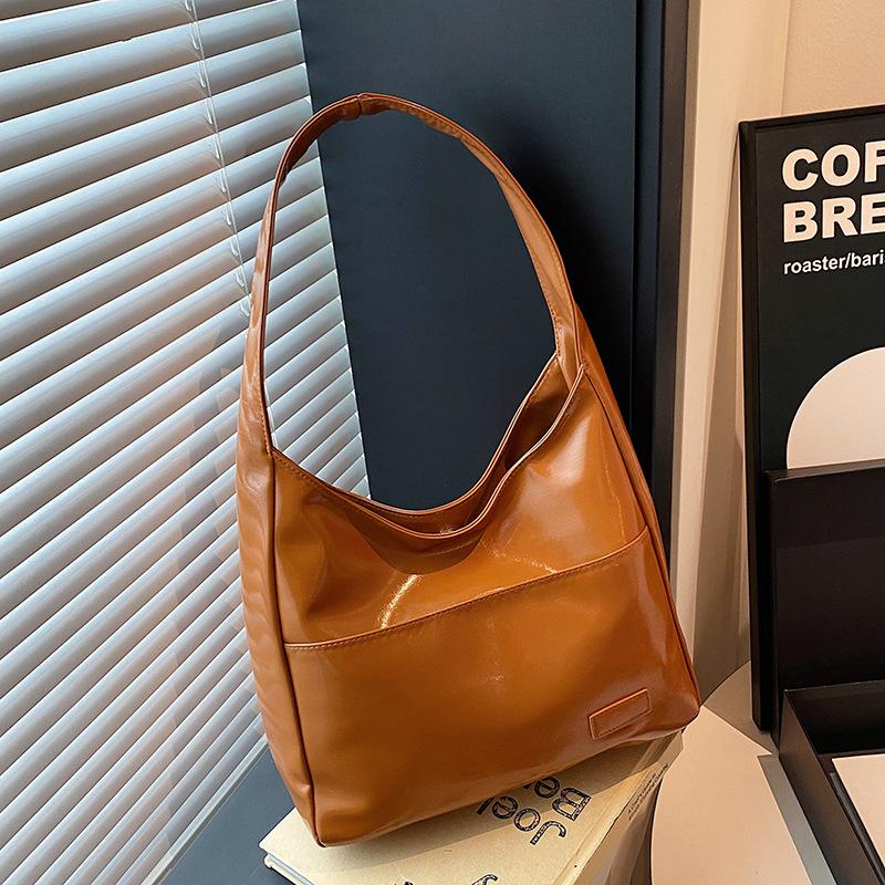 

Large capacity bag women s soft leather niche commuter tote bag college student class shoulder bag messenger bag коричневый