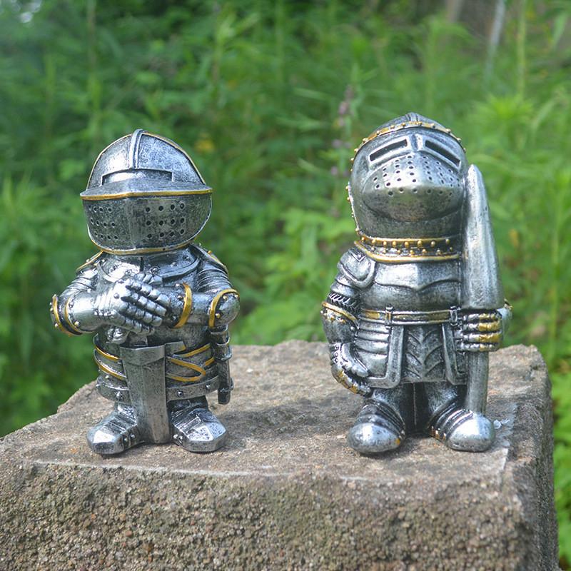 Medieval War Resin Crafts Miniature Gnome Knight Sculpture Decorative Figurine For Home And Garden Display