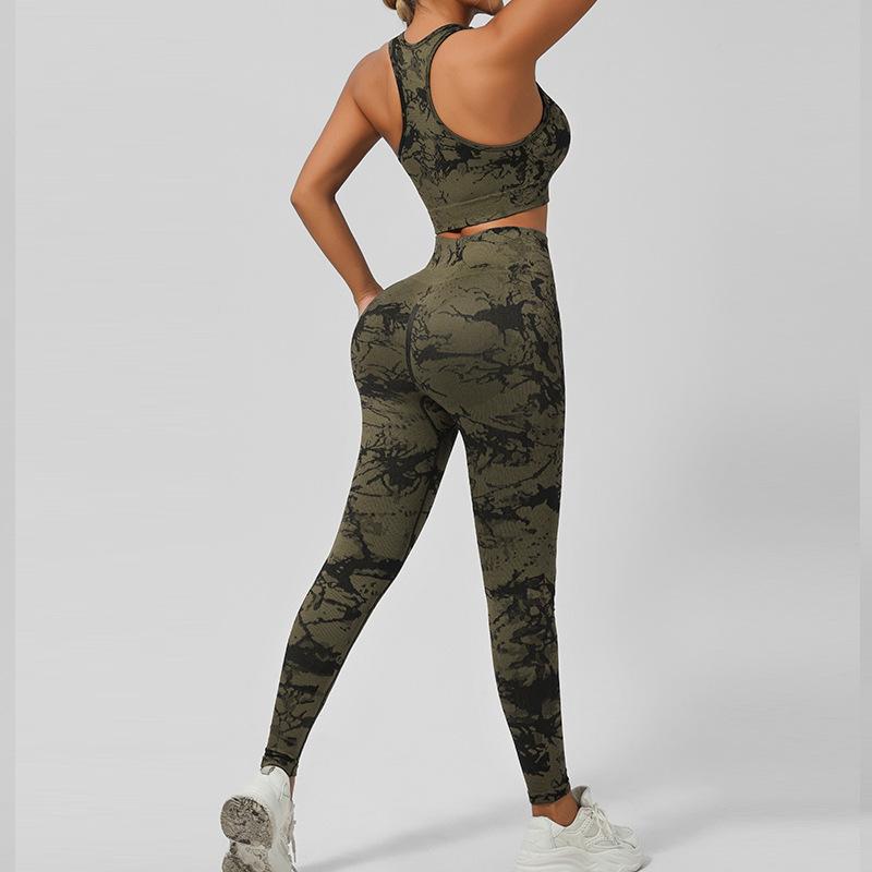 Tie-Dye Yoga Set: Beautiful Back Sports Bra & High-Waist Peach Lift Leggings