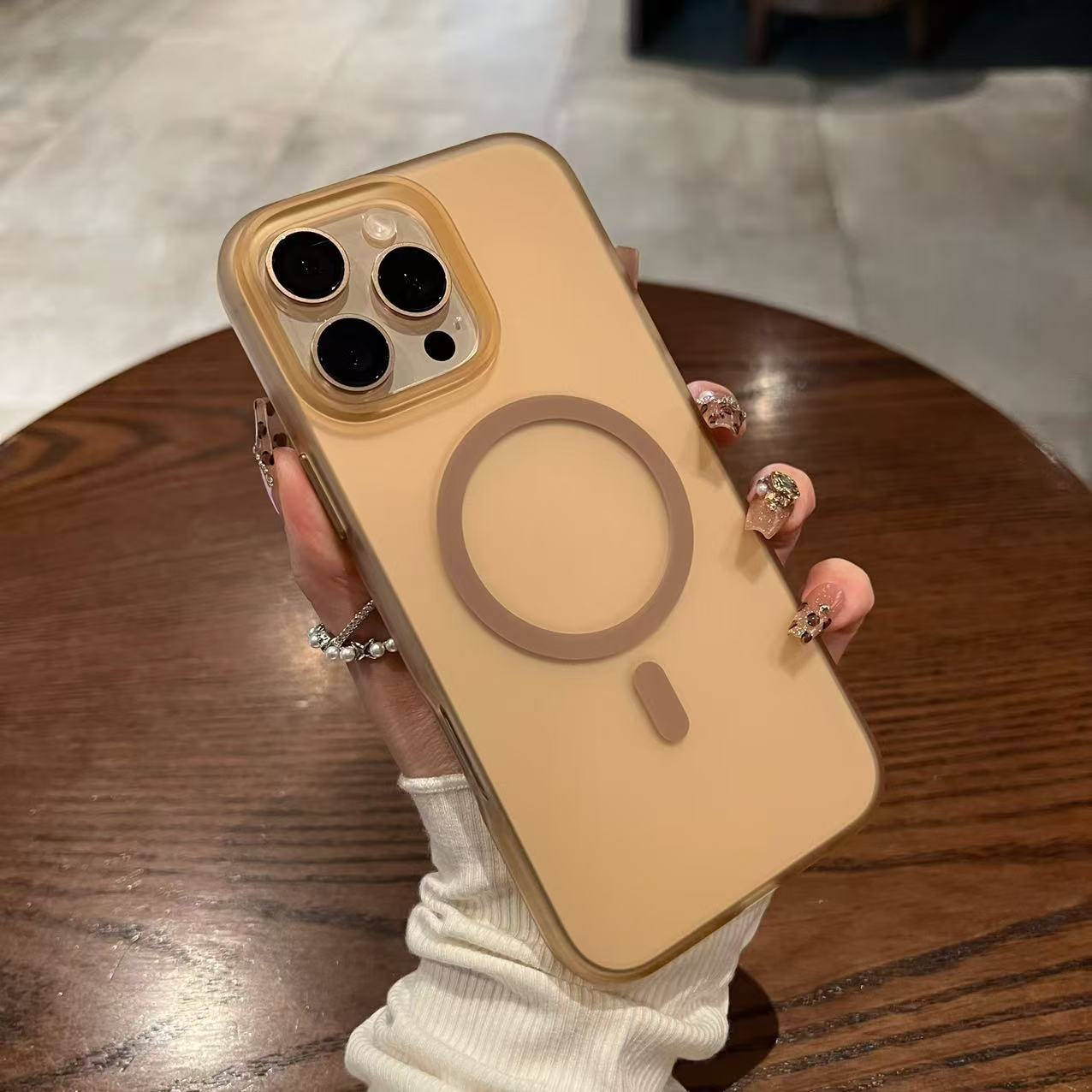 

Подходит для IPhone16ProMax, Чехол для телефона с сильным магнитным притяжением, Матовый ледяной туман, Утолщенный противоударный защитный чехол 14 для IPhone 15 iPhone16