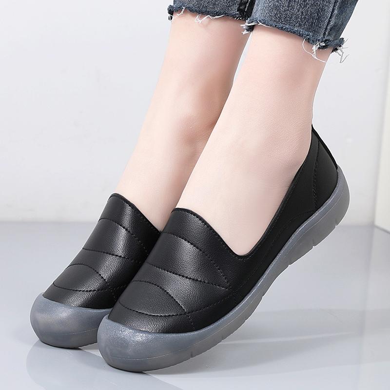 Women slip on Loafers Casual Moccasins Soft Flats Black Driving Shoes Summer Walking Shoes for Mother Plus Size