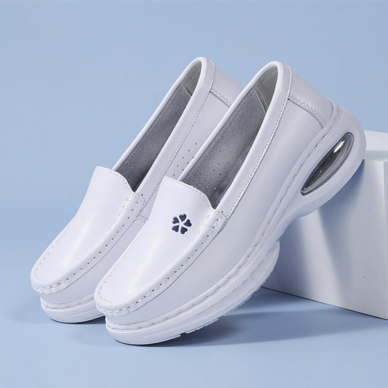 Krankenschuhe mit weichen Sohlen, atmungsaktiv und bequem, kein Fußgeruch, hohle rutschfeste flache Sohlen, große Luftpolster, medizinische weiße Schuhe