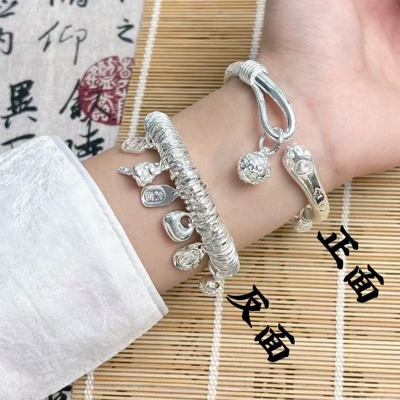 Light Luxury Niche Auspicious Words, Safety Lock Bell, Cat Claw, Coiled Bracelet