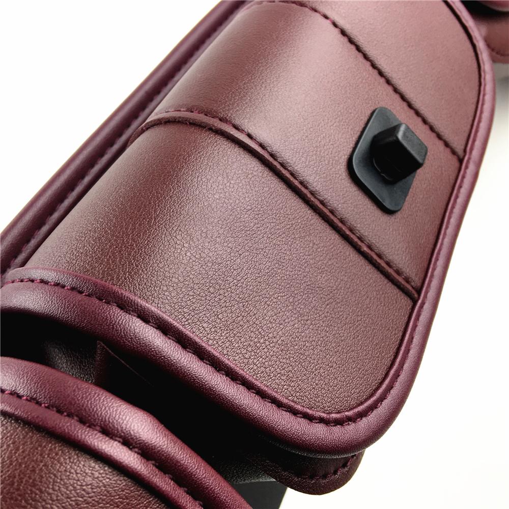 Motocyklowa 3-kieszeniowa torba na przednią szybę Batwing Fairing na lata 1996-2013 Harley Electra przemieszczanie się po ulicy