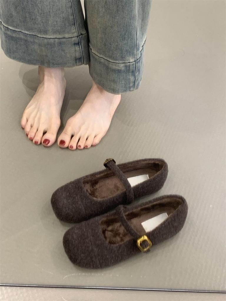 One-word hairy shoes women's Doudou shoes single shoes women's outer ladyshoes flat bottom thick sole velvet cotton