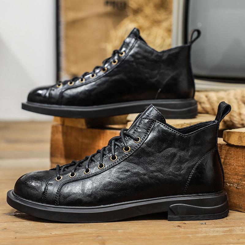 2026 Autumn and Winter British Retro Martin Boots Men's Round Head Lace-up Soft Sole Medium Help Tooling Leather Boots Genuine Leather Short Boots Men