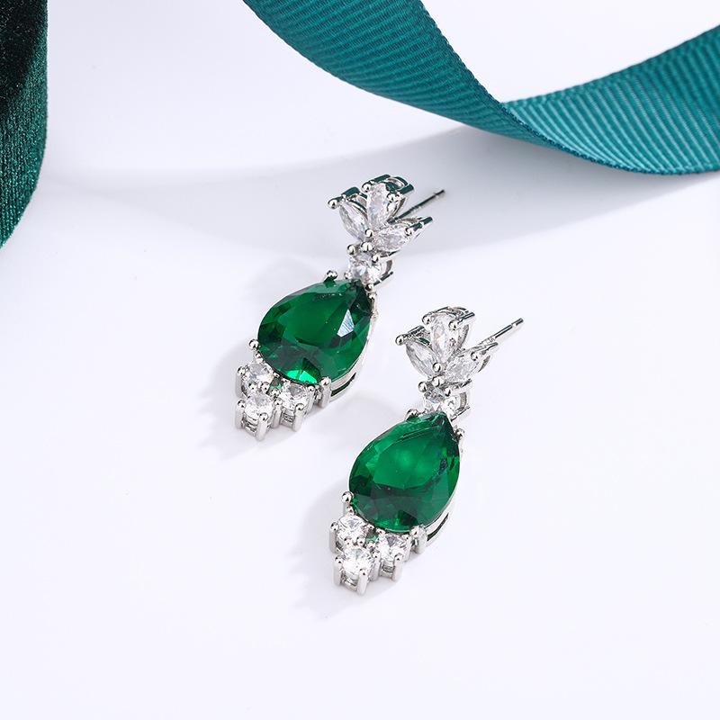 New Stylish Retro Drop Earrings Set With Imitation Grandmother Green Temperament Earrings Party Birthday Gift