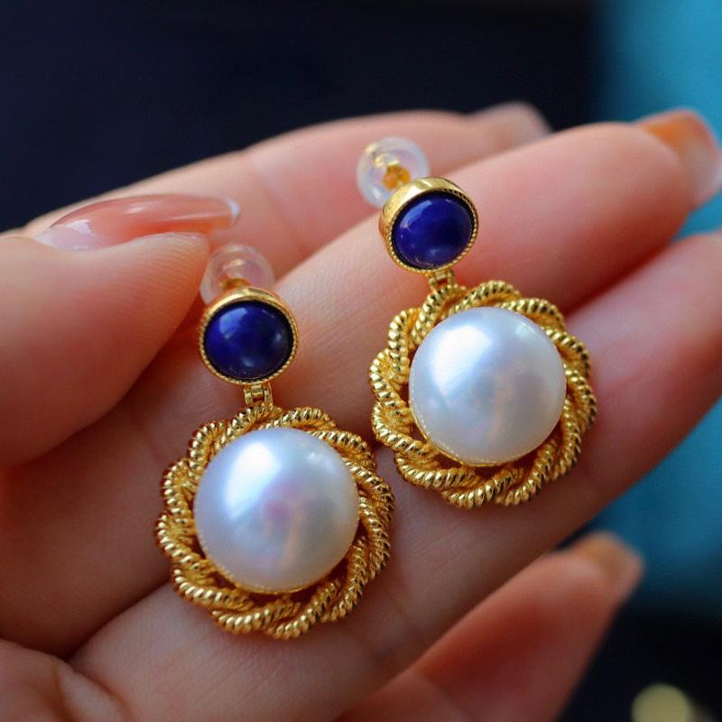 Silver Needle Light Luxury Spice Girl Pearl Stud Earrings Temperament Retro Super Flash Earrings Women's Fashion High Sense Personalized Earrings