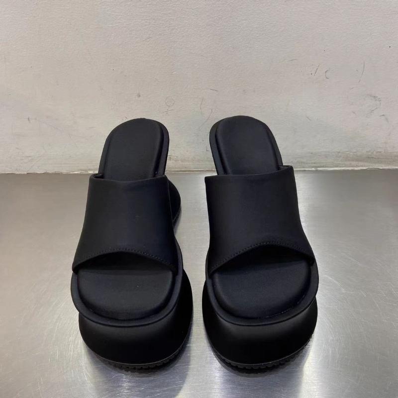 Modne Letnie Nowe Okrągły Nosek Przezroczysty Pasek Antypoślizgowe i Odporne na Zużycie Klapki na Koturnie Wodoodporna Platforma