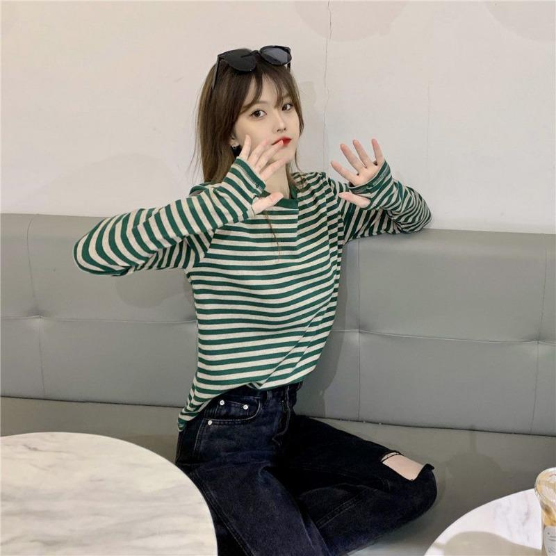 Large Size Striped Bottoming Shirt Long-sleeved T-shirt for Women in Autumn and Winter Fashionable and Versatile