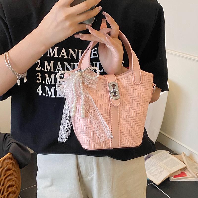 Premium Bag 2025 New Trendy Fashion Handbag Summer Popular Commuter Women's Bag Versatile Messenger Bucket Bag