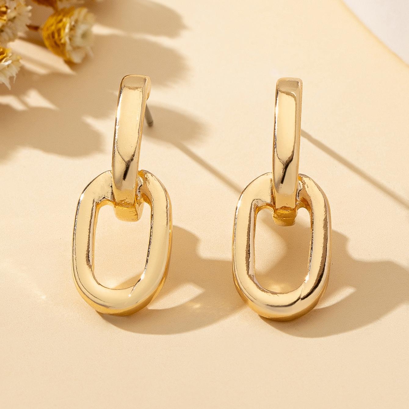 

Women s Earrings, Simple Chain Interlocking Hoop Earrings, Suitable for Daily Wear and Vacation Wear