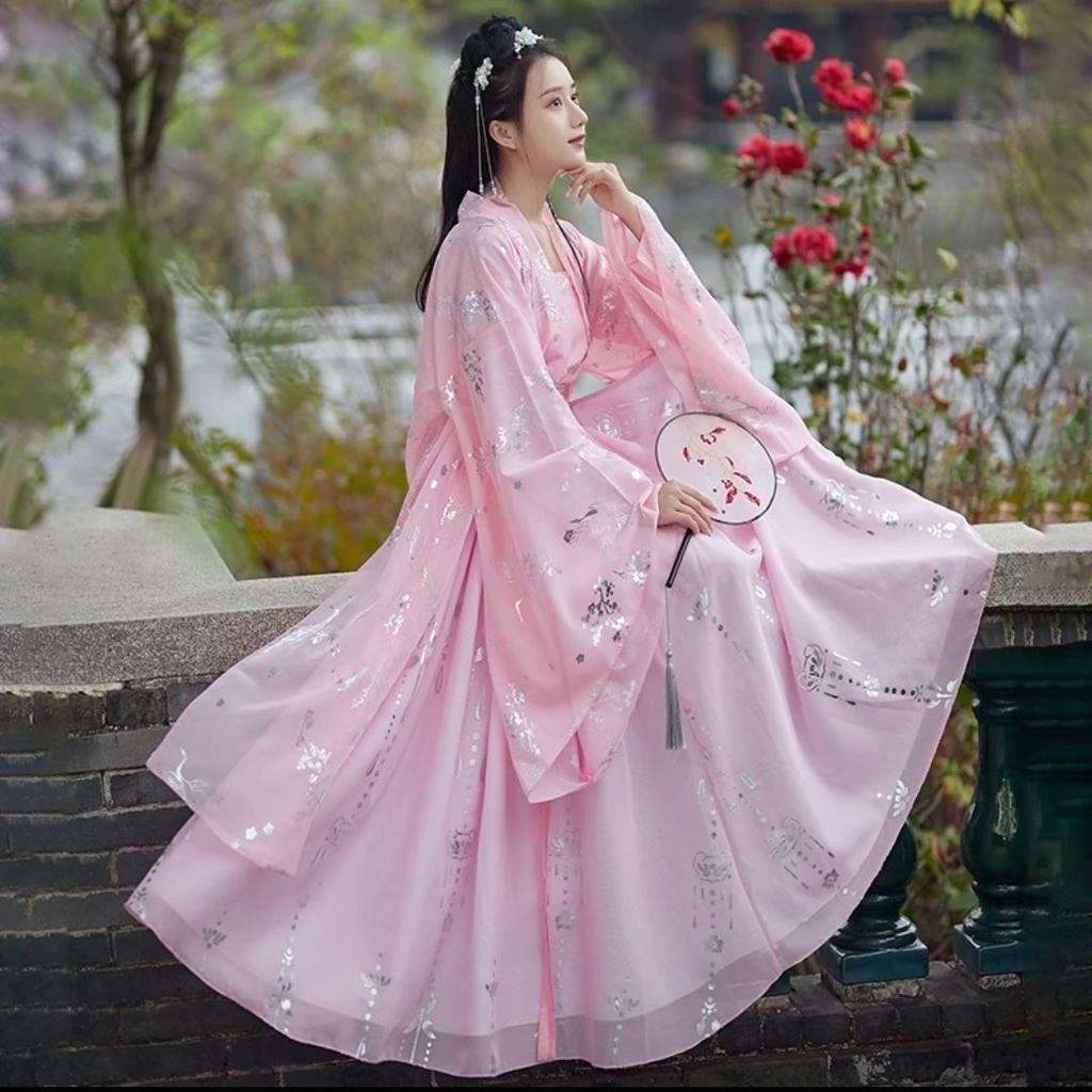 Traditioneller roter taillenlanger Rock im chinesischen Stil mit weiten Ärmeln, eleganter Feenalltag, Damenanzug