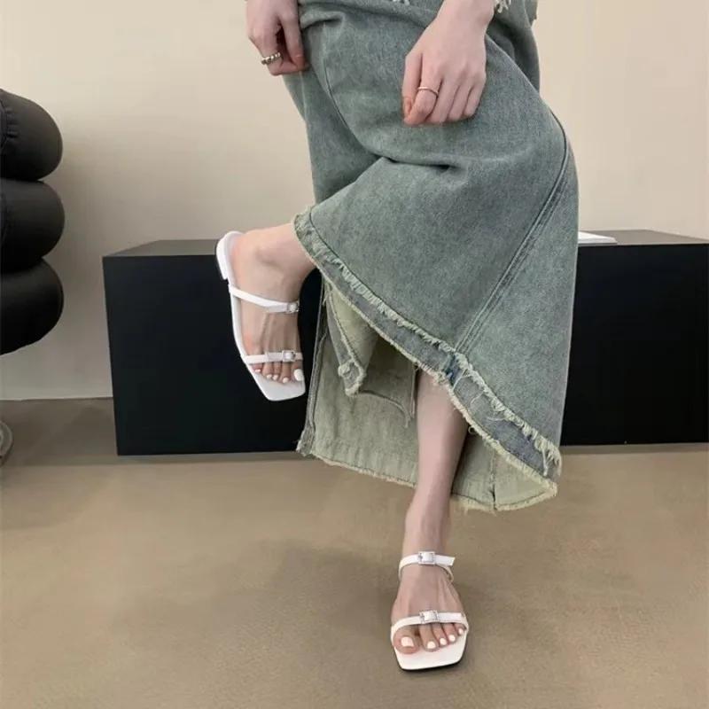 2024  The New Sandals Women Summer Fashion Elegant Non-Slipl Luxury Ladies Slippers Rivet Rhinestone Low Heels